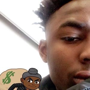 Meet your Posher, Lorenzo