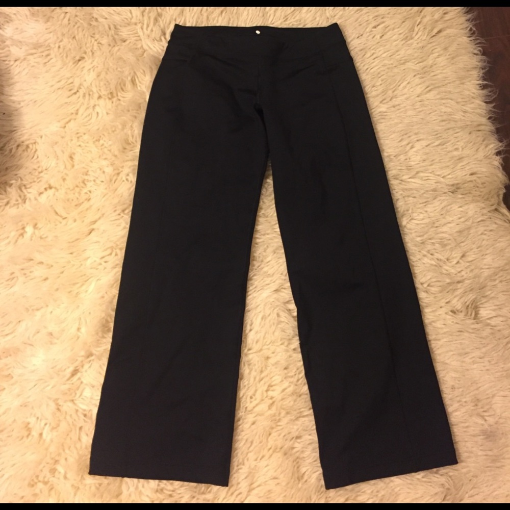 Lululemon pants- size 8! Jogger type with wide leg