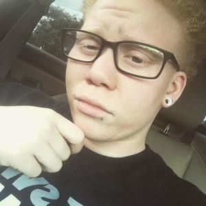 Meet your Posher, Nae