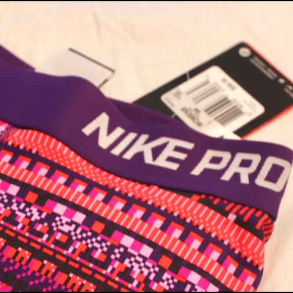 NWT Nike Pro Training Tights (XS) - Picture 4 of 5
