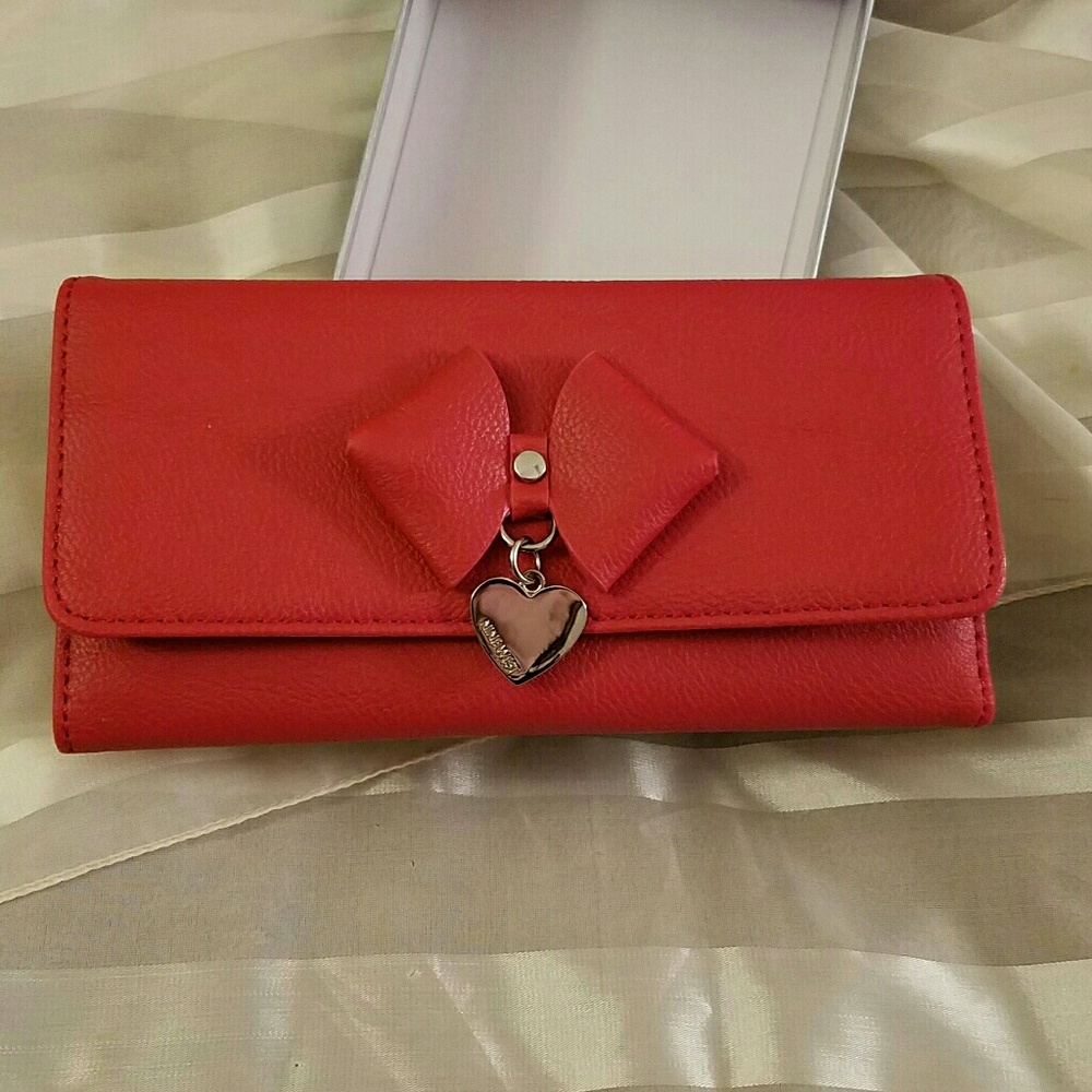 🖤SOLD🖤Nine West trifold wallet red & gold