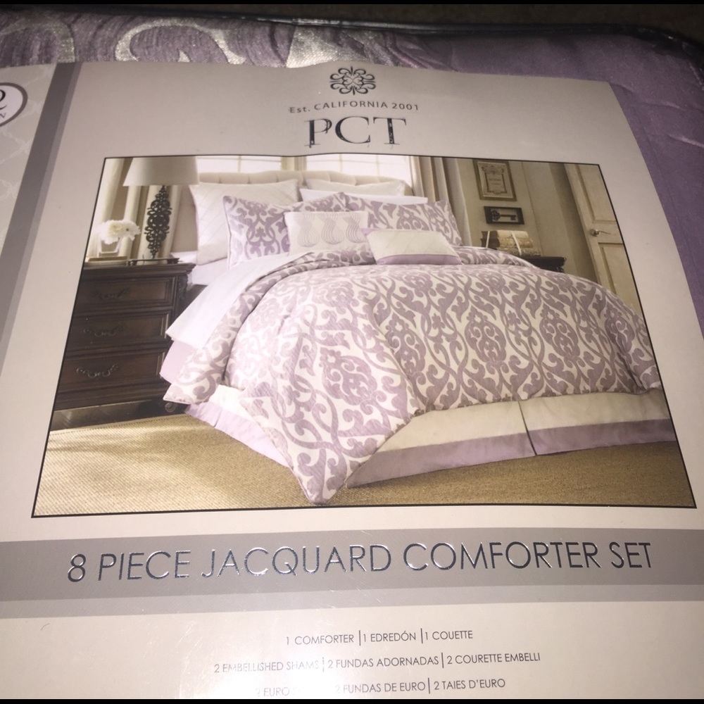 New, never used 8pct bed set.