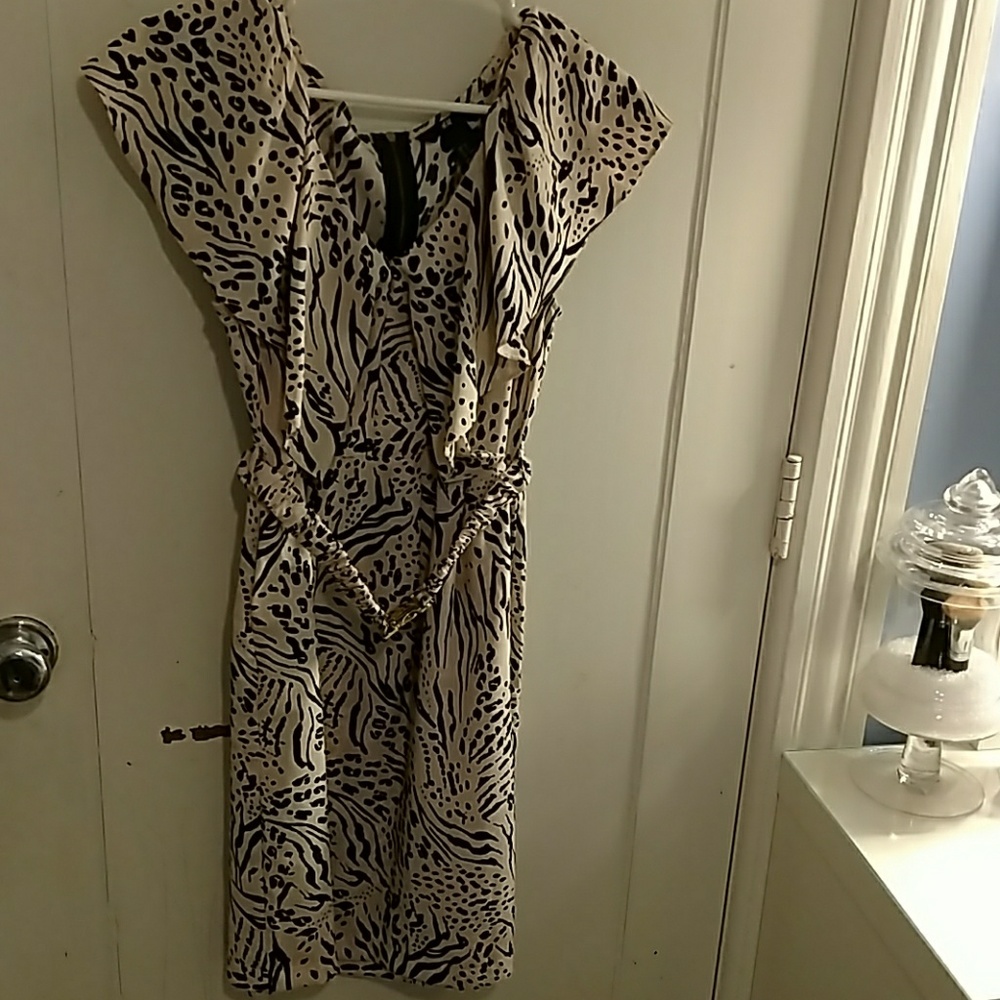 Flirty pale pink leopard print dress