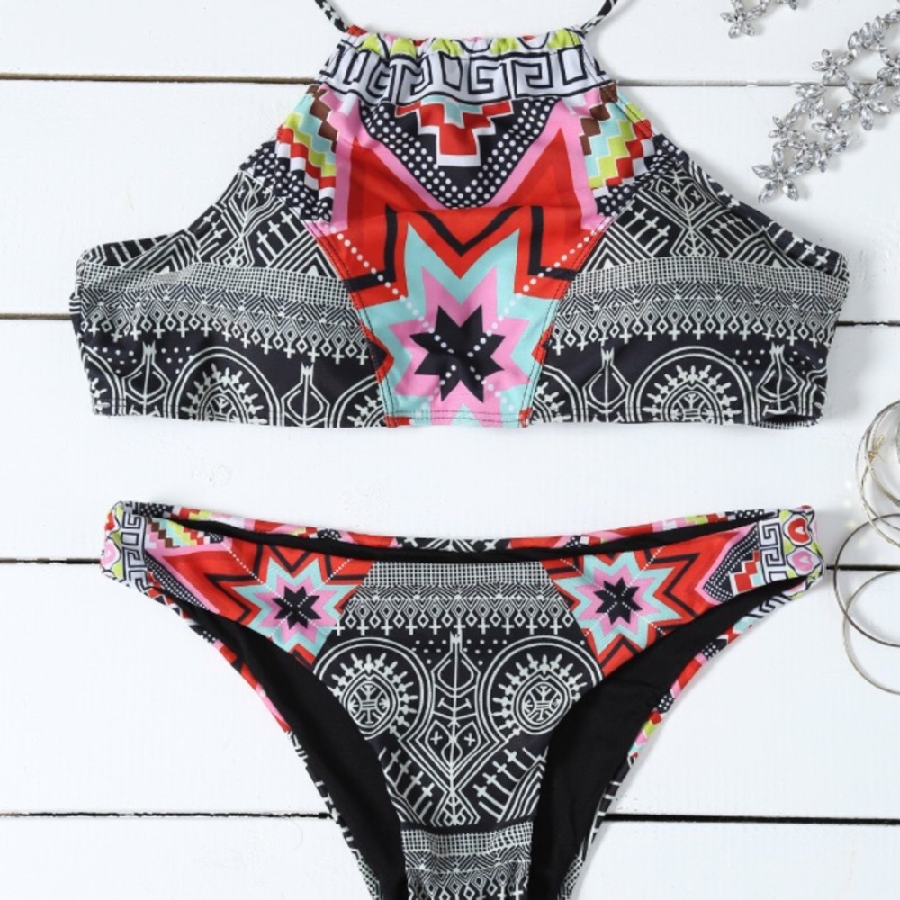 🚫BUY ONE GET ONE 1/2 OFF🚫 Cute colorful bikini
