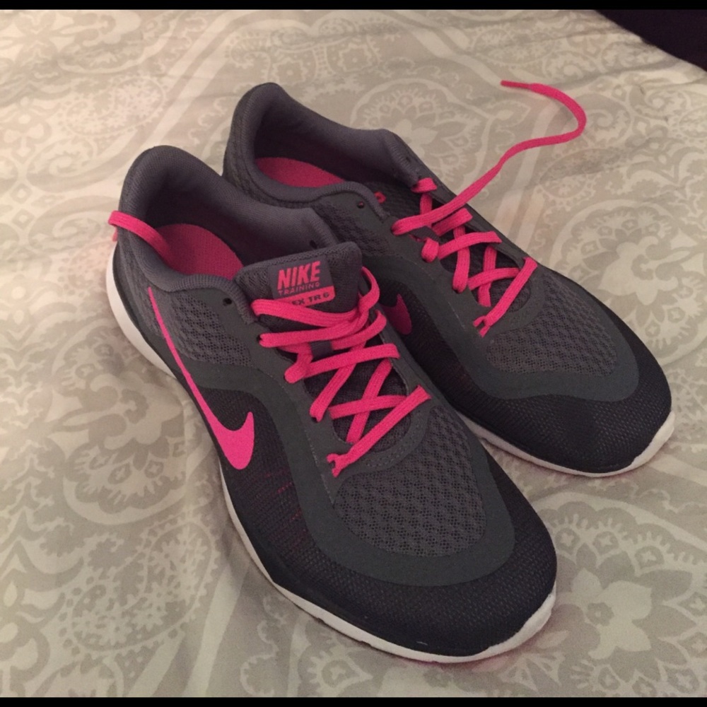 NEW NIKE RUNNING