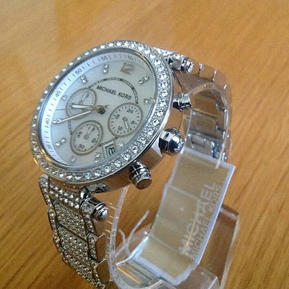 NWT Michael Kors Swarovski Crystal Stainless watch - Picture 3 of 8