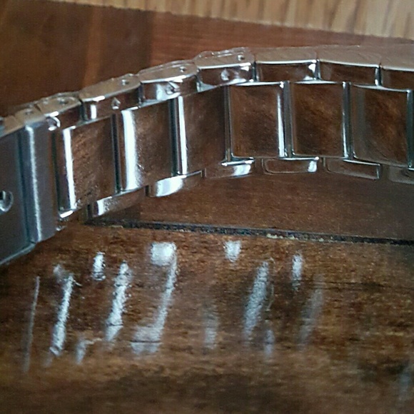 NWT Michael Kors Swarovski Crystal Stainless watch - Picture 8 of 8