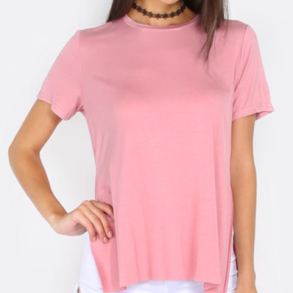 🚫BUY ONE GET ONE 1/2 OFF🚫 Pink shirt