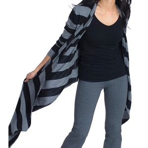 Soybu yoga wrap, size S.