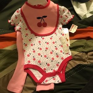 NEVER WORN! 3 piece baby outfit