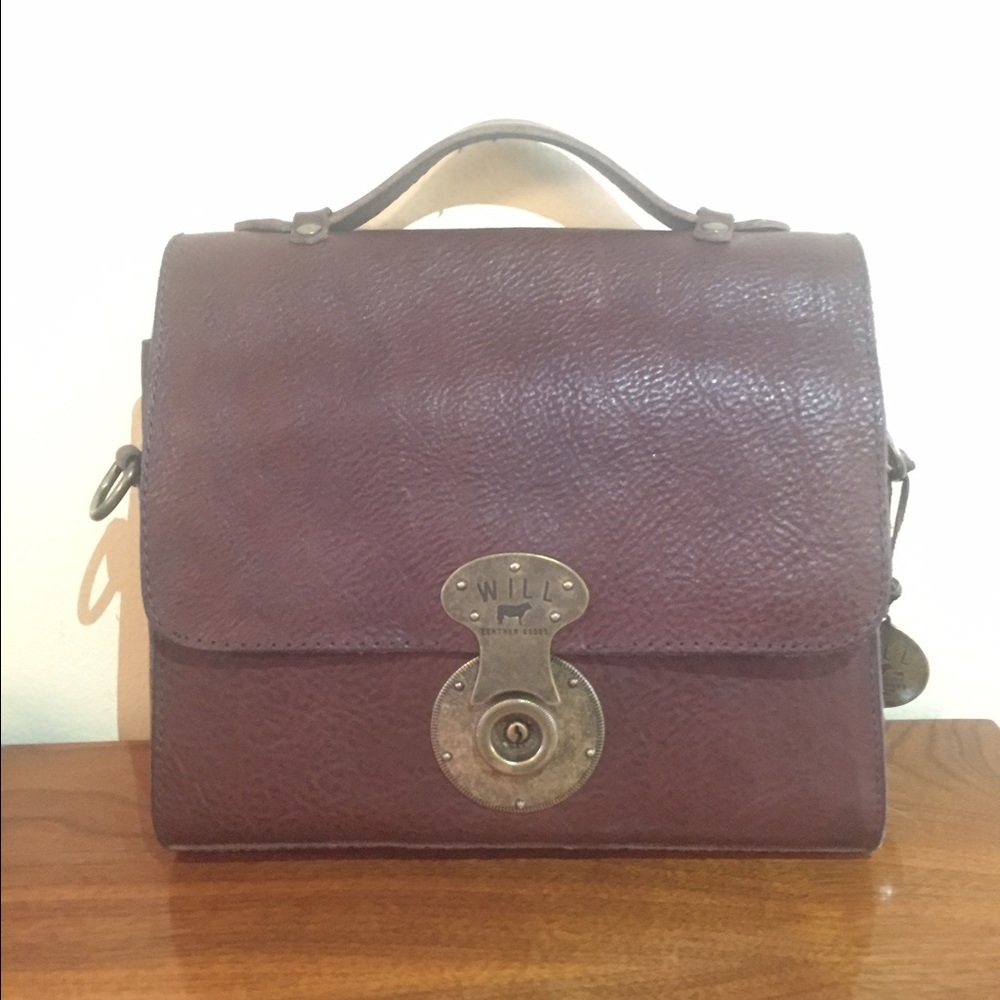Quinn cross body bag