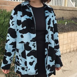 Black n blu cow print coat!