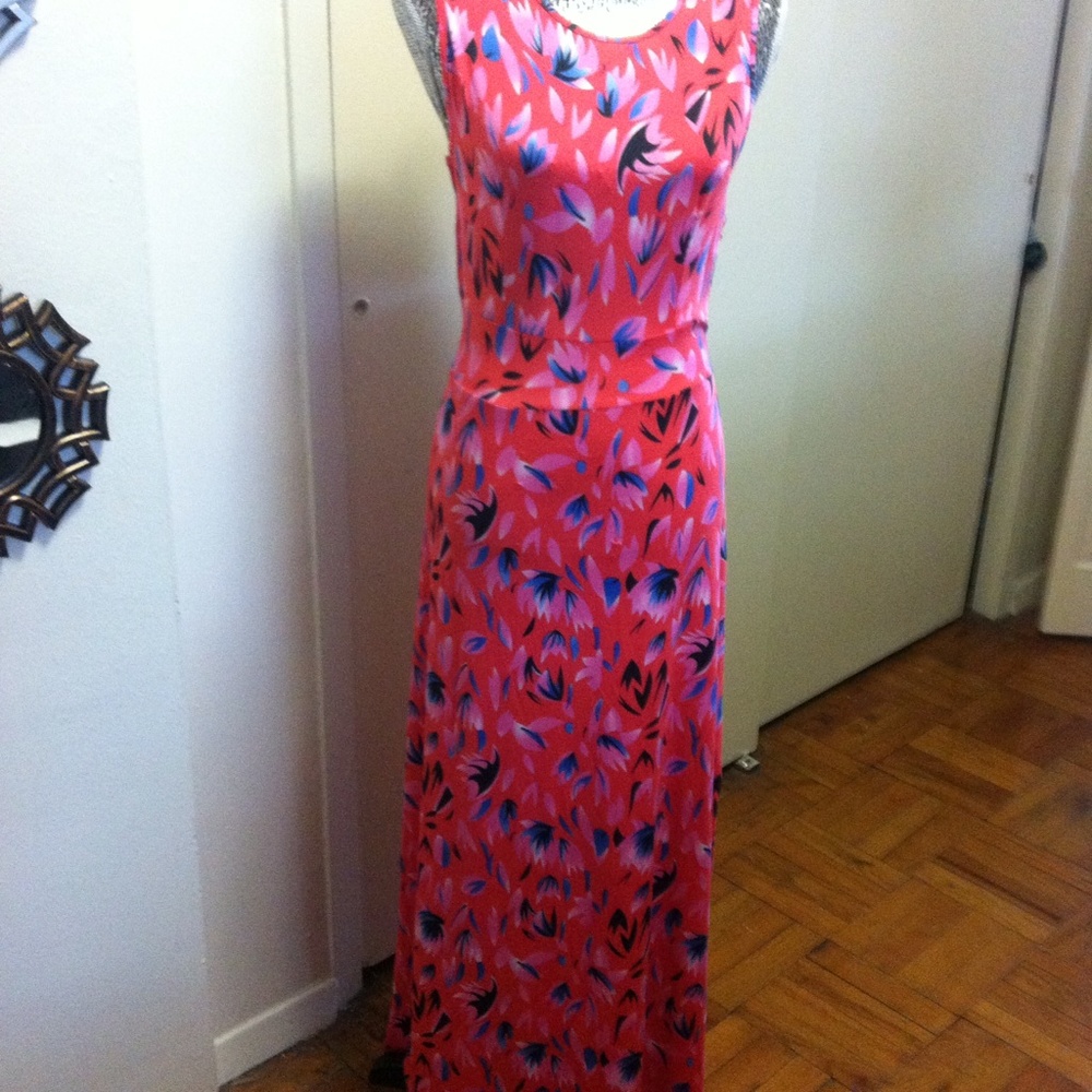 ******SOLD*****Sexy Hot pink crisscross maxi dress