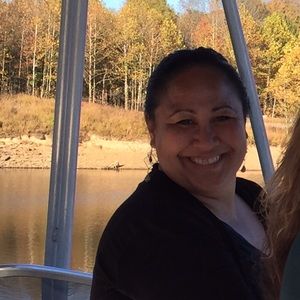 Meet your Posher, Denise