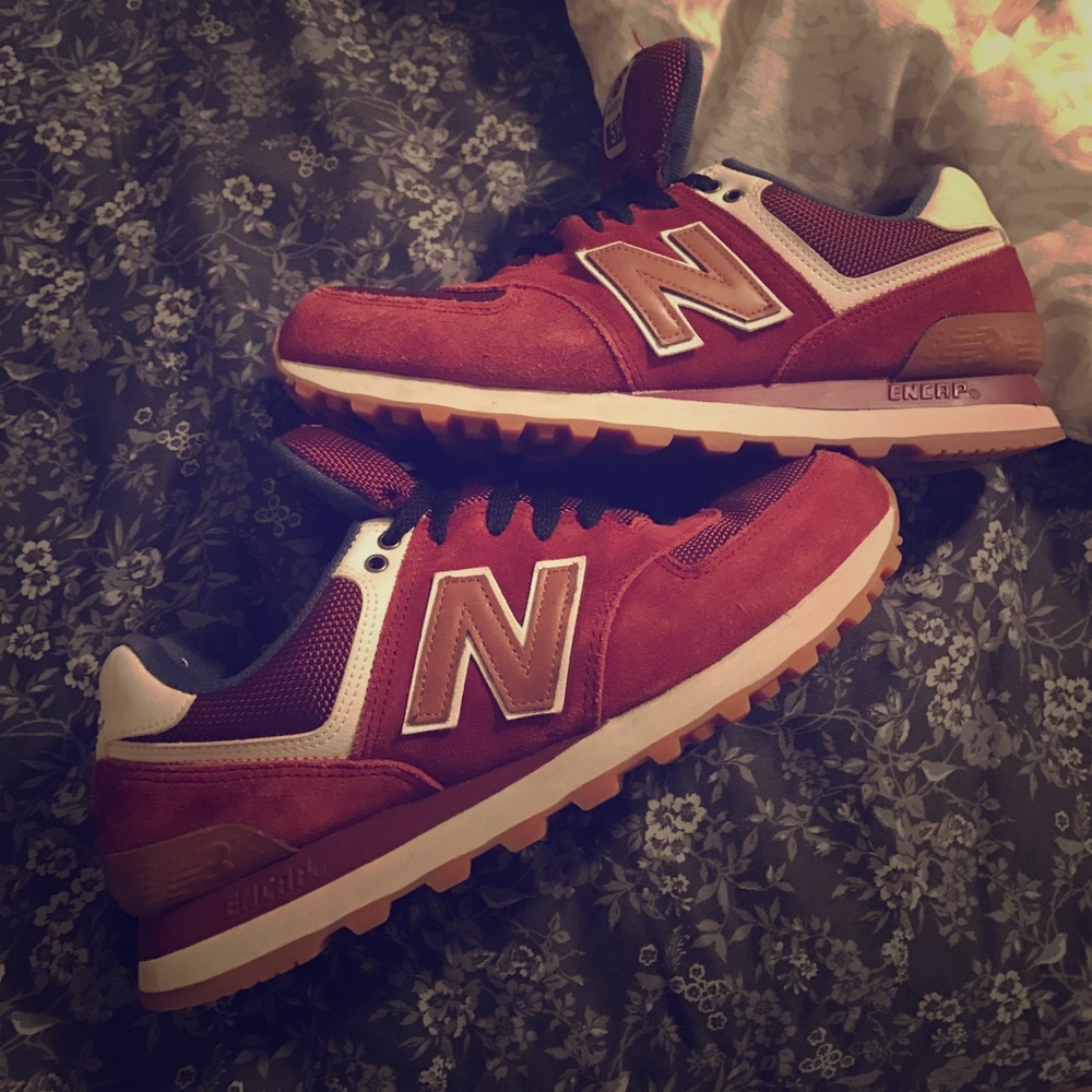 New balance unisex sneakers burgundy