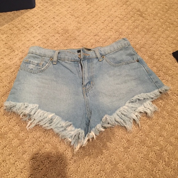 Denim shorties - Picture 1 of 2