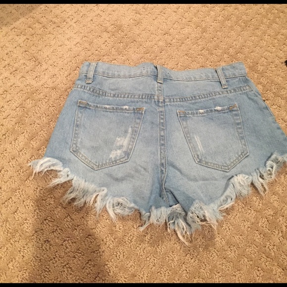 Denim shorties - Picture 2 of 2