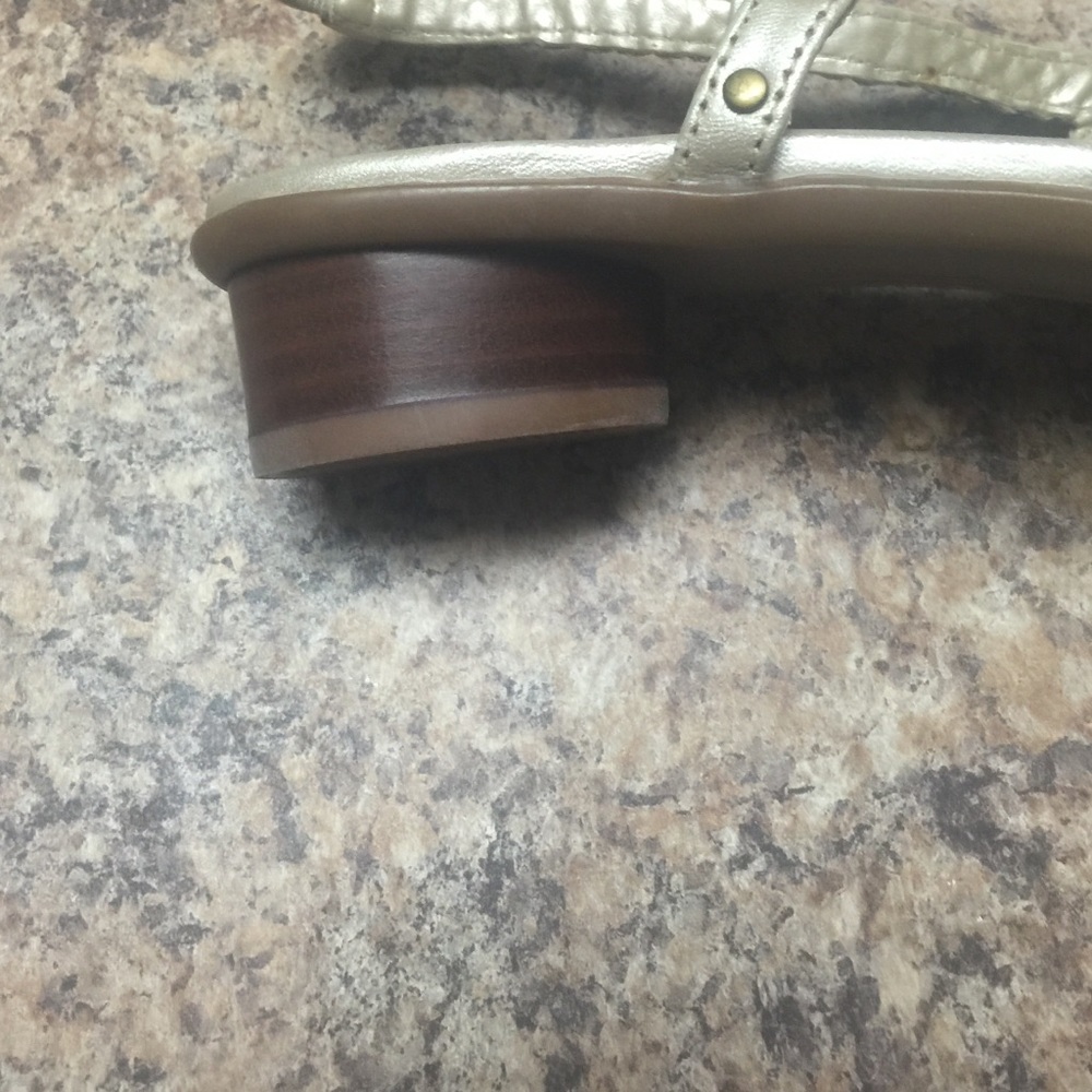 Sandals - Picture 4 of 4