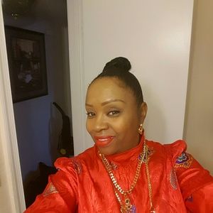 Meet your Posher, Lynne