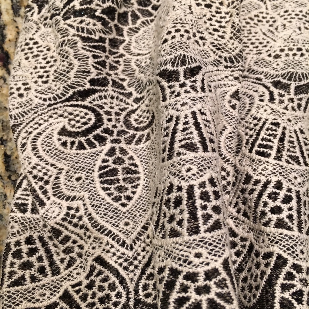 COCO AND CARMEN Embroidered Lacy Maxi Skirt - Picture 4 of 8