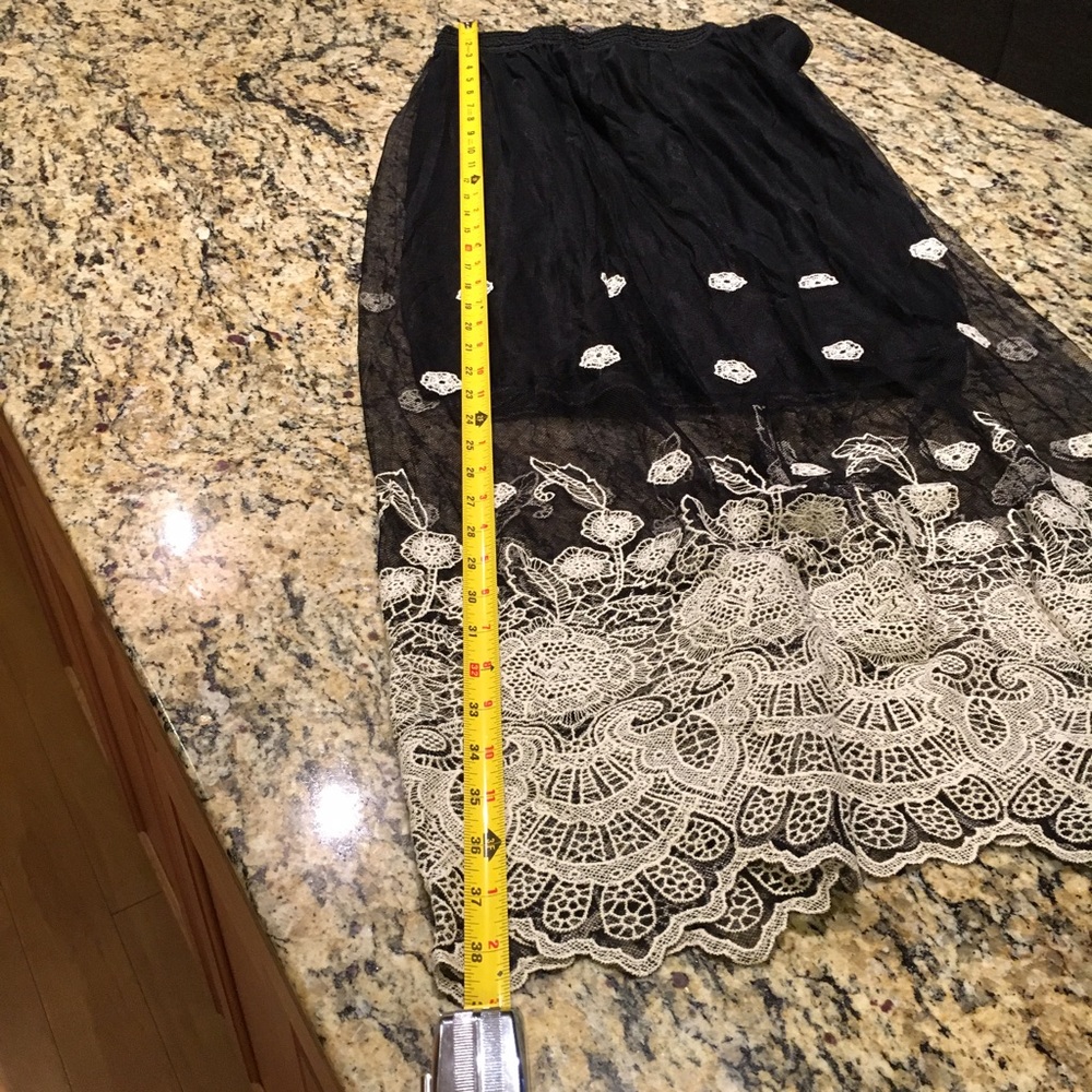 COCO AND CARMEN Embroidered Lacy Maxi Skirt - Picture 8 of 8