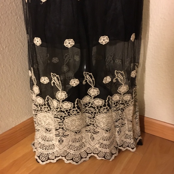 COCO AND CARMEN Embroidered Lacy Maxi Skirt - Picture 3 of 8