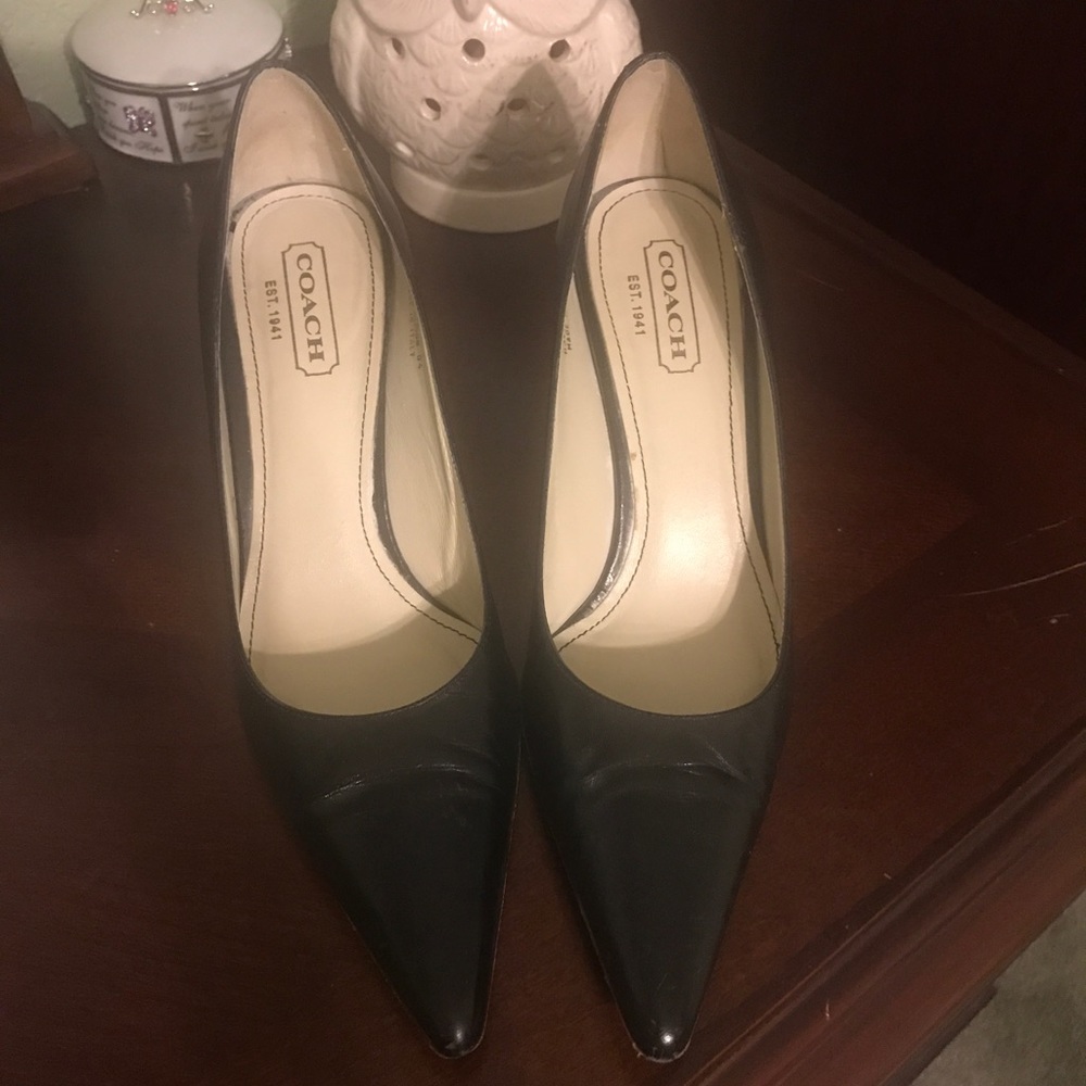 Coach pumps