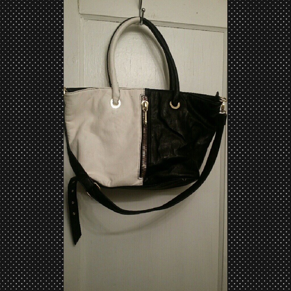 Betsey Johnson satchel handbag