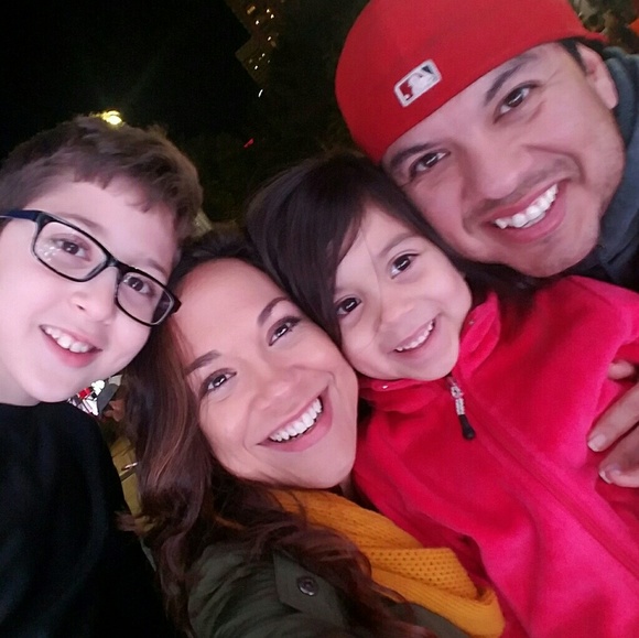 Meet your Posher, Esmeralda - Picture 1 of 1