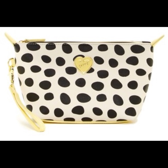 Betsey Johnson Handbags - BETSEY JOHNSON 💋