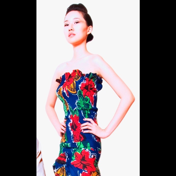 Olori Exclusive Dress - Picture 1 of 2