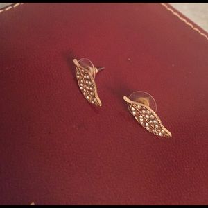 Gold studded leaf earrings