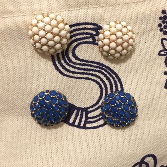 Earring set. - Picture 1 of 1