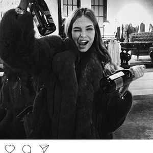 Meet your Posher, Malika