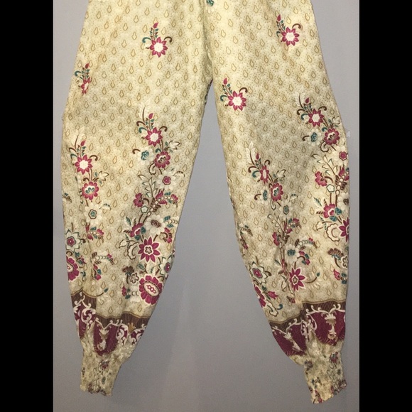 Olori Limited Jumper - Picture 2 of 2