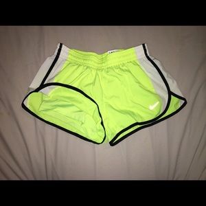 nike running shorts with built in boyshorts