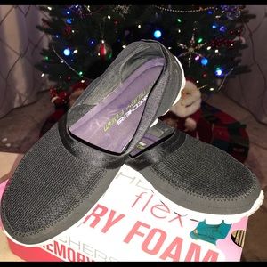 Skechers lightweight women's athletic shoes