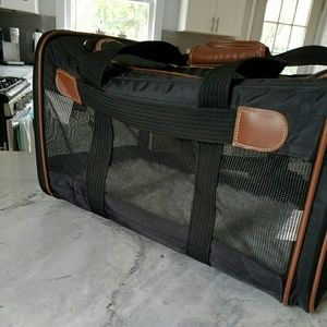 Sherpa Dog or Pet Carrier