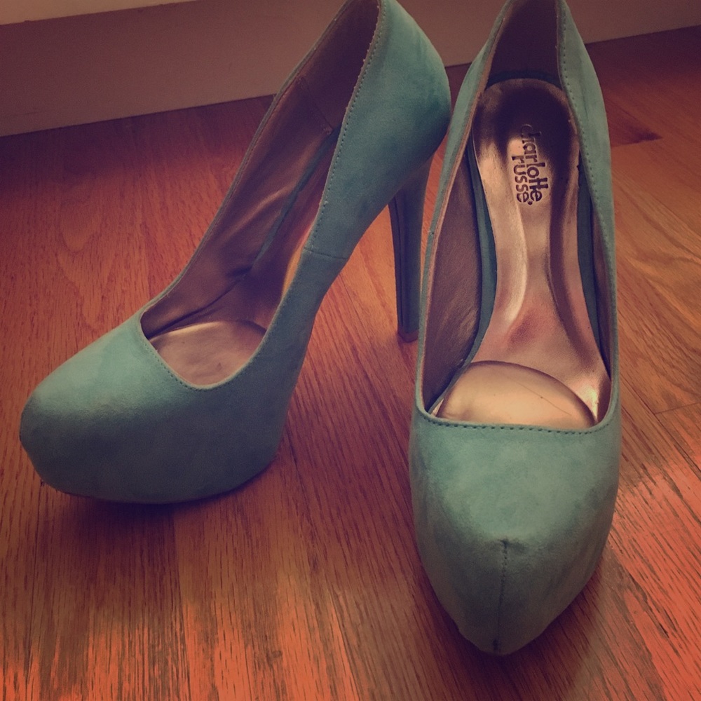 Teal heels!