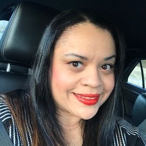 Meet your Posher, Lisa