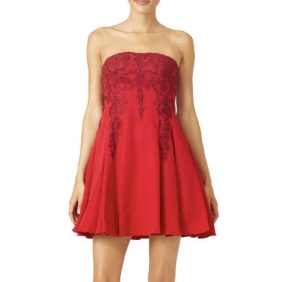 SALE! Perfect spring Dress! Marchesa Notte - Picture 2 of 8