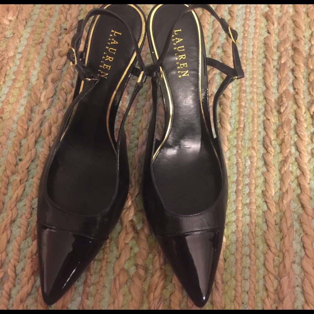 SOLD!!!Ralph Lauren Pumps