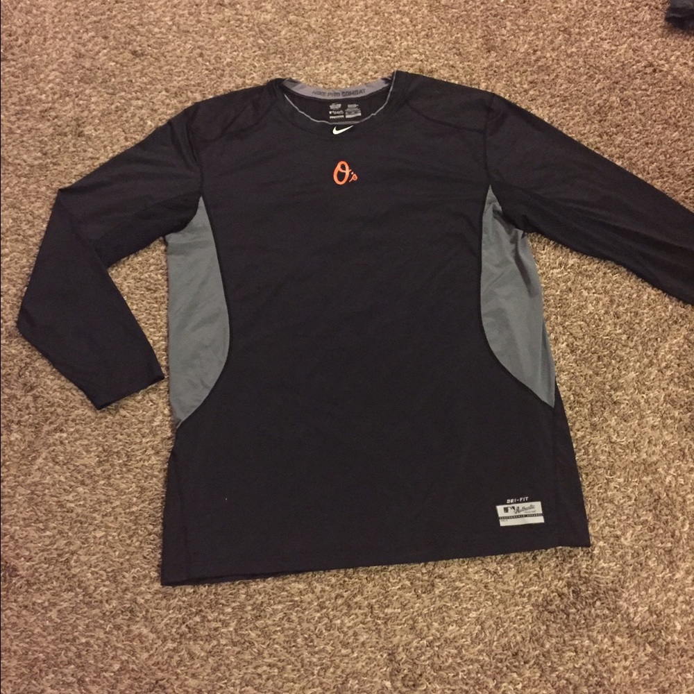 MENS NIKE DRI-FIT FITTED PRO-COMBAT SHIRT.