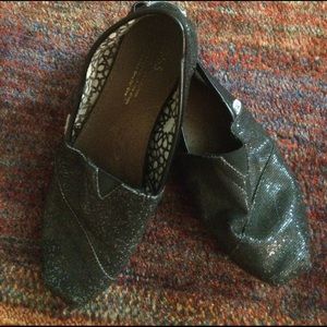 Black sparkly Toms
