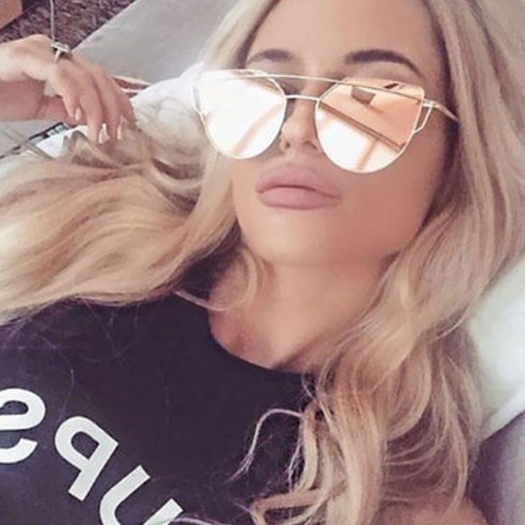 Accessories - Mirrored Pink Sunglasses 😎