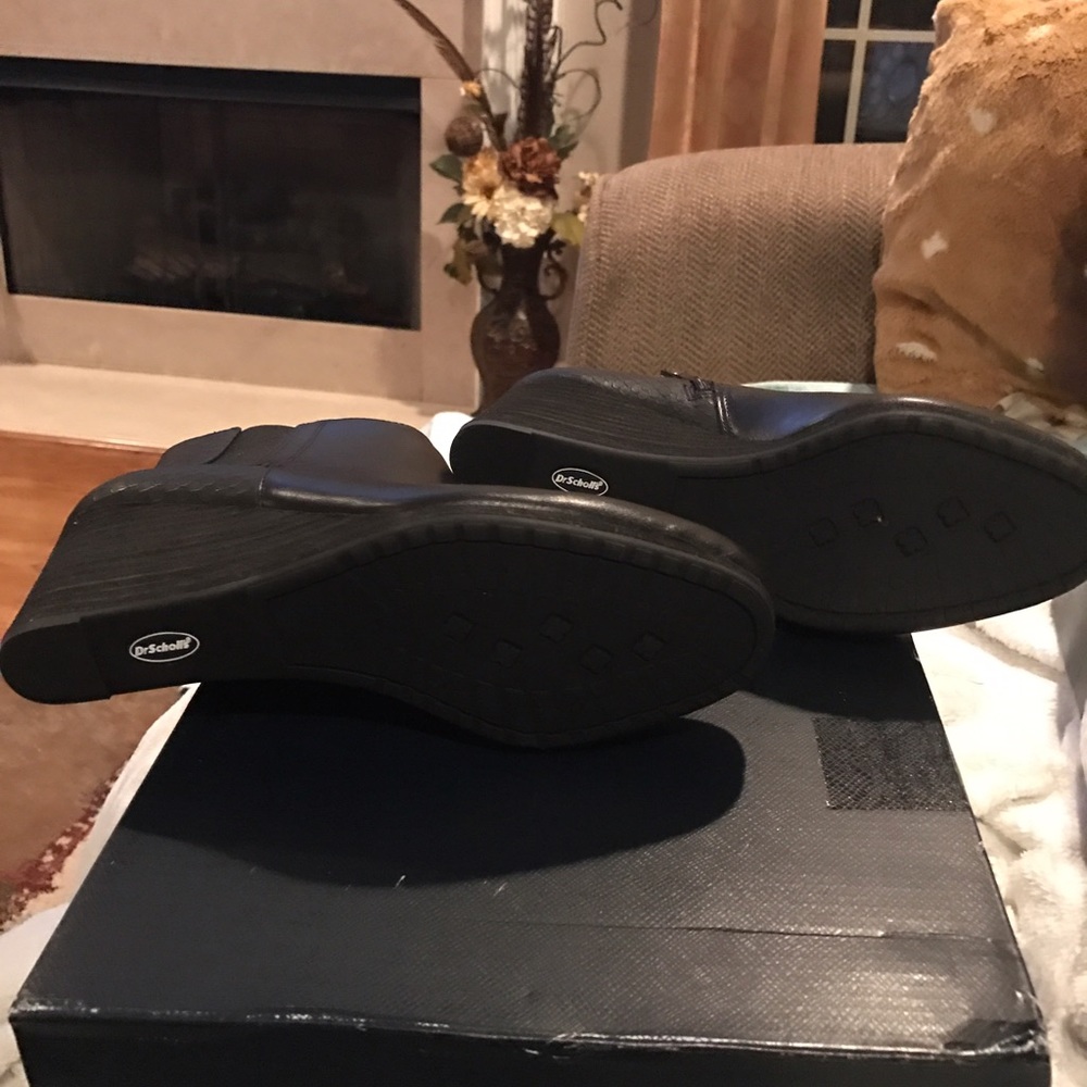 Boots - Picture 4 of 7
