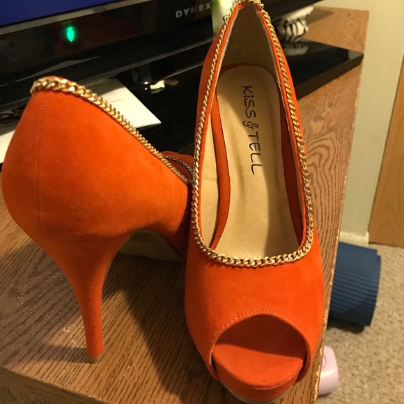 Orange high heels - Picture 1 of 3