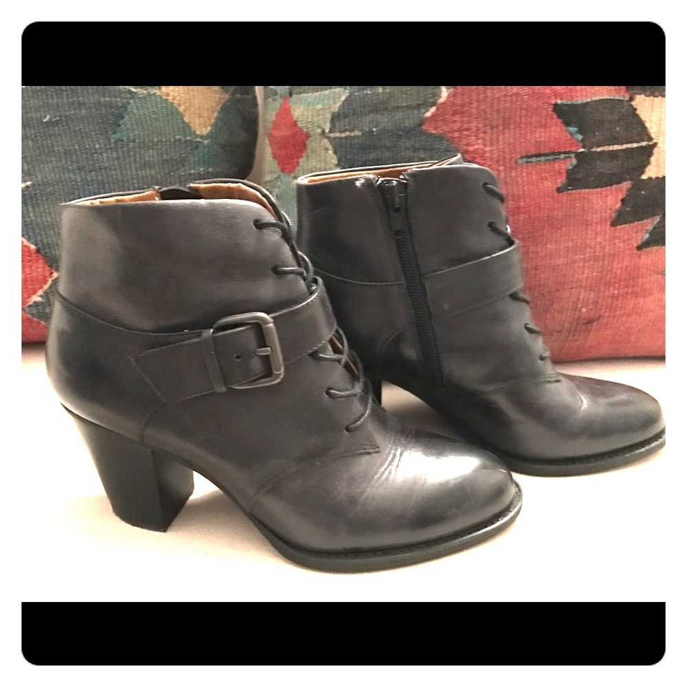 🚫Sold🚫Sofft Lace-up boots