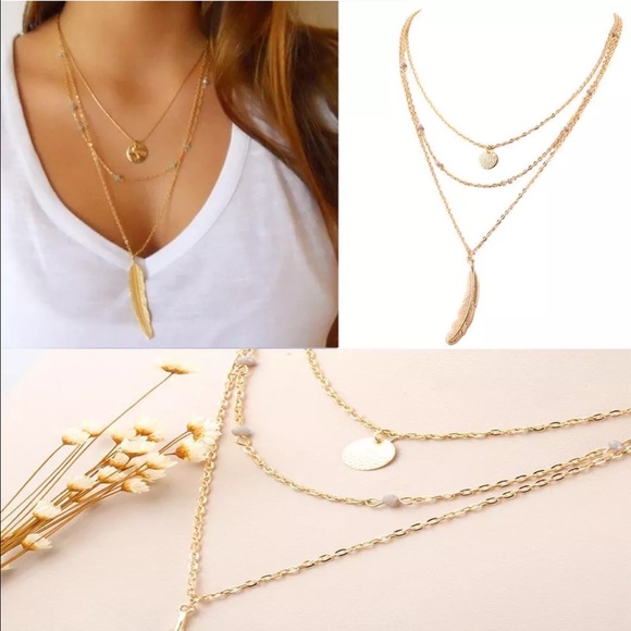 1 Day Sale❣️ New ✨ Leaf Layered Necklace 😍✨ - Picture 4 of 6