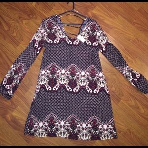 Wet seal long sleeve pattern dress